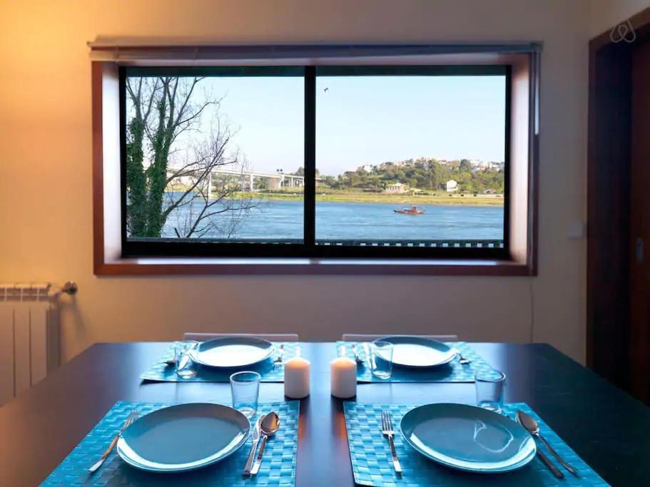 Riverfront Haven Family'S Choice With Free Garage OOporto Exterior foto
